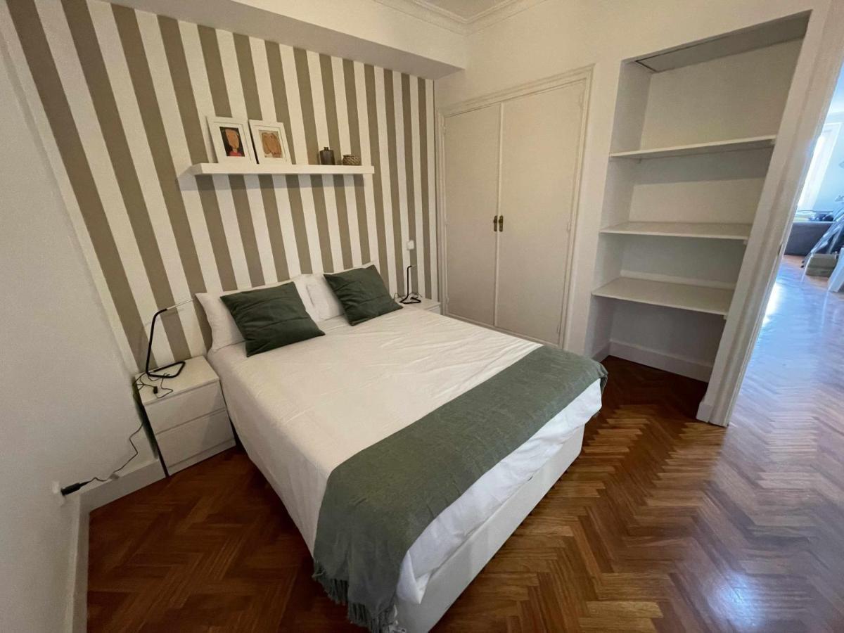Apartamento Con Vistas Al Parque Del Retiro Madrid Kültér fotó